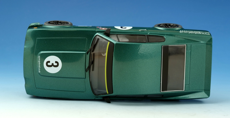 SCALEXTRIC Aston Martin V8  green # 3